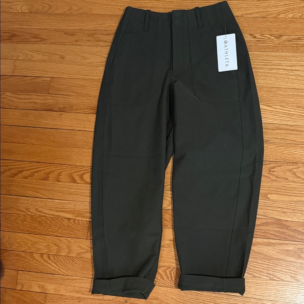 NWT Athleta skyline utility barrel pant sz 2